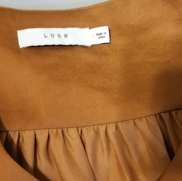 Lush flutter sleeve blouse copper bronze orange brown size small - Picture 4 of 5